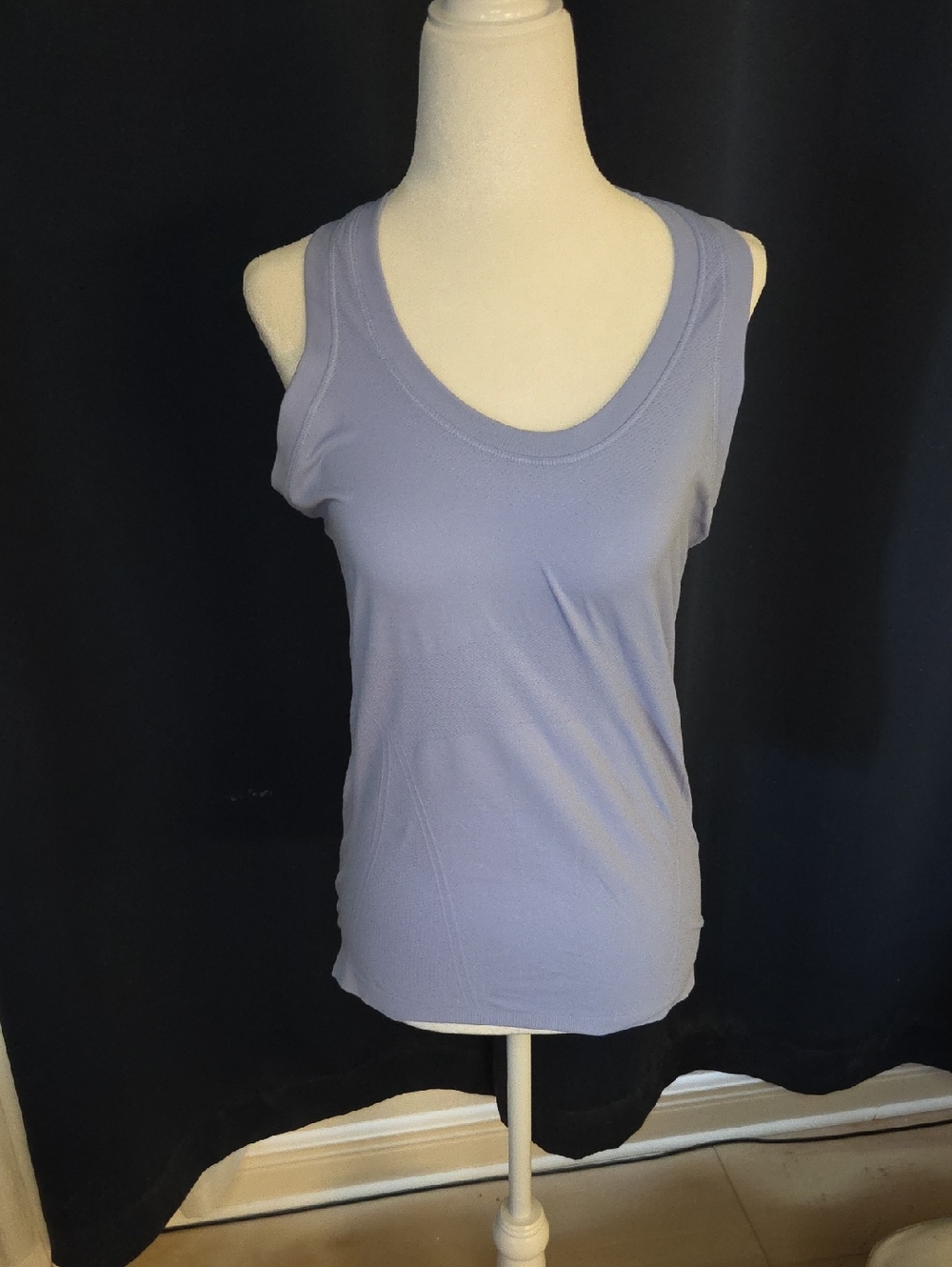 Athleta Lilac Scoop Neck Tank